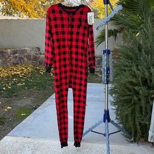 NWT 100%cotton Silver Lilly BUFFALO plaid union suit with functional drop seat.